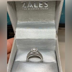 Brand new Zales engagement ring - never worn!